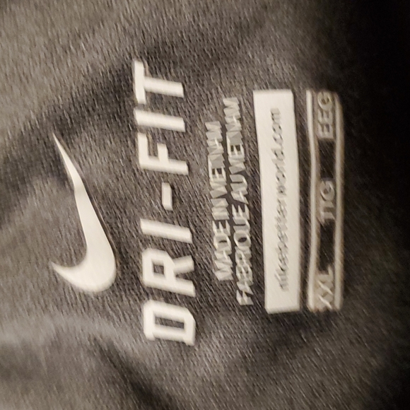 Mens Nike Dri-Fit shorts - Picture 2 of 4